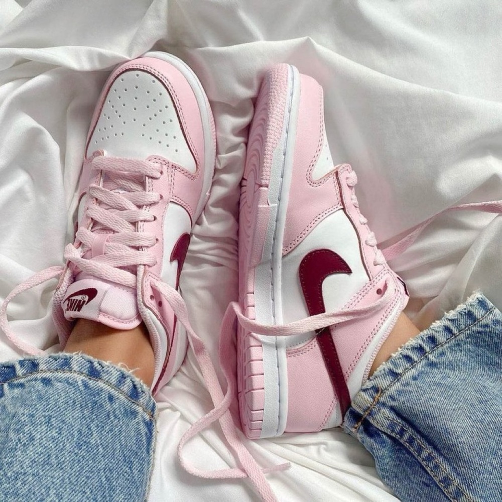 Nike Dunk Low
Pink Foam Red White (GS)